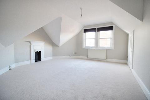2 bedroom flat to rent, Old Orchard Road, Eastbourne, BN21