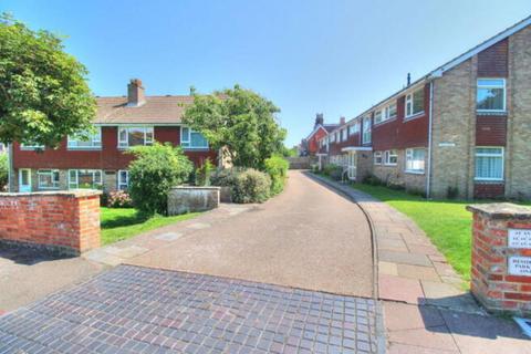 2 bedroom flat to rent, Prideaux Road, Eastbourne, BN21