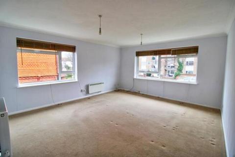 2 bedroom flat to rent, Prideaux Road, Eastbourne, BN21