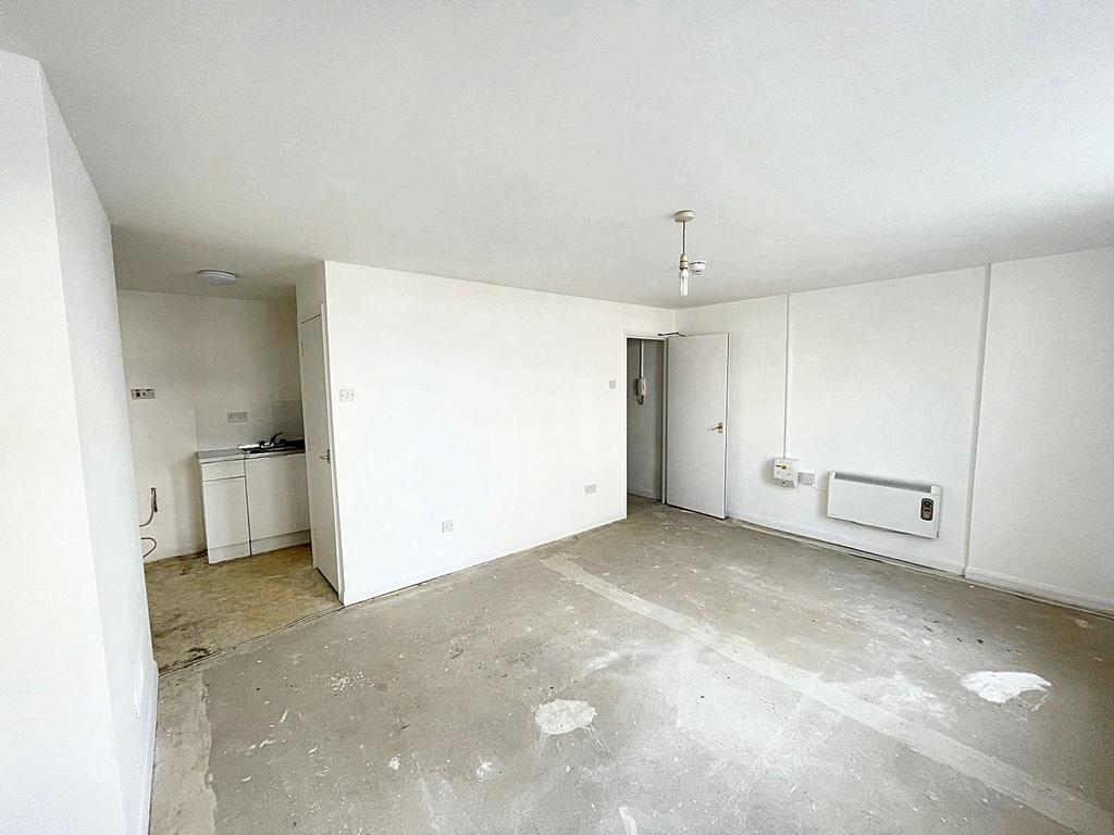 Open Planned Living, Bedroom and Kitchen