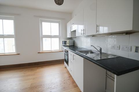 1 bedroom flat to rent, Lushington Road, Eastbourne, BN21