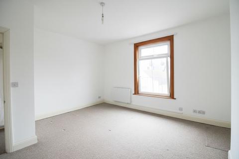 1 bedroom flat to rent, Lushington Road, Eastbourne, BN21
