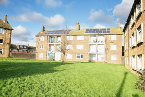 1 bedroom flat to rent, Etchingham Road, Eastbourne, BN23