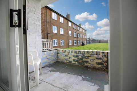 1 bedroom flat to rent, Etchingham Road, Eastbourne, BN23