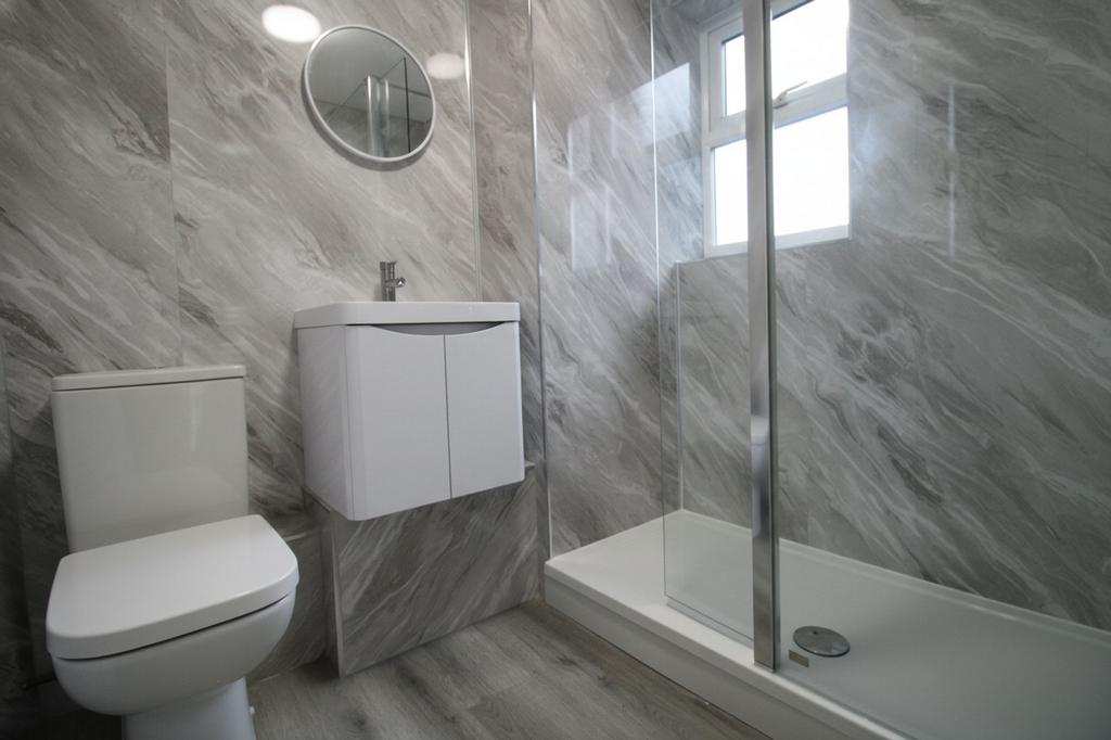 Modern and New Showerroom