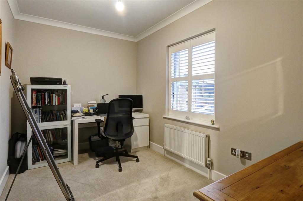 Bedroom 4: