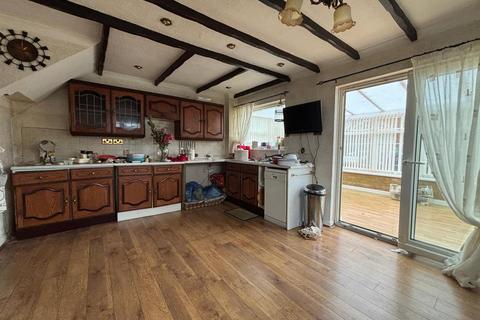 undefined, Tir Einon, Llanelli
