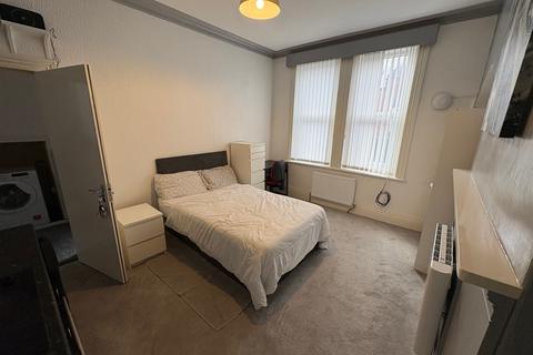 1 bedroom bedsit to rent, Hylton Road, Sunderland SR4