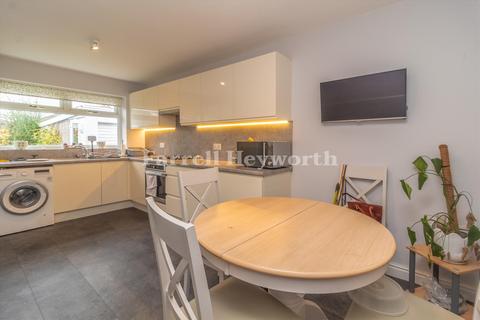 2 bedroom bungalow for sale, Fieldhouse Avenue, Thornton Cleveleys FY5