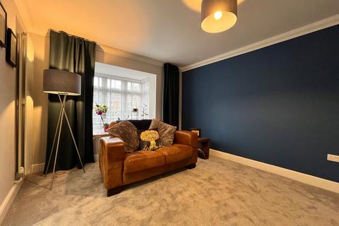 4 bedroom detached house for sale, Blakeney Drive, Luton, Bedfordshire, LU2 7LB