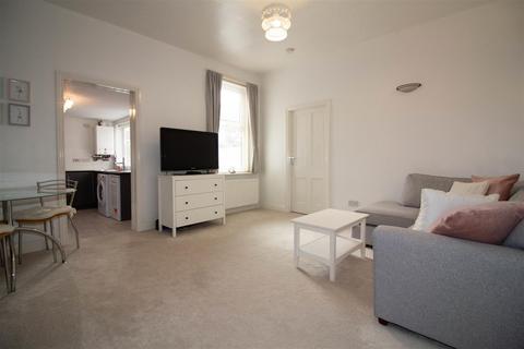 2 bedroom flat to rent, Eighth Avenue, Heaton, Newcastle Upon Tyne