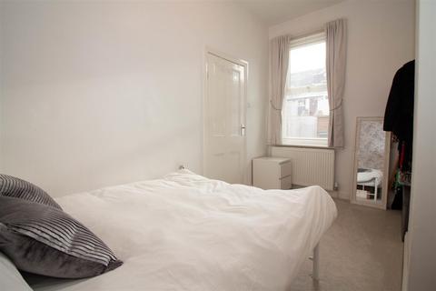 2 bedroom flat to rent, Eighth Avenue, Heaton, Newcastle Upon Tyne