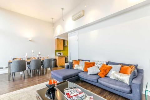 undefined, City Road, Old Street, London EC1V