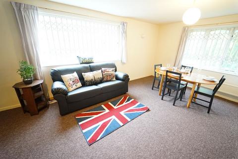 3 bedroom property to rent, Wollaton Road, Nottingham, Nottinghamshire, NG8