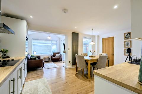 4 bedroom semi-detached house for sale, Fennel Grove, South Shields, NE34