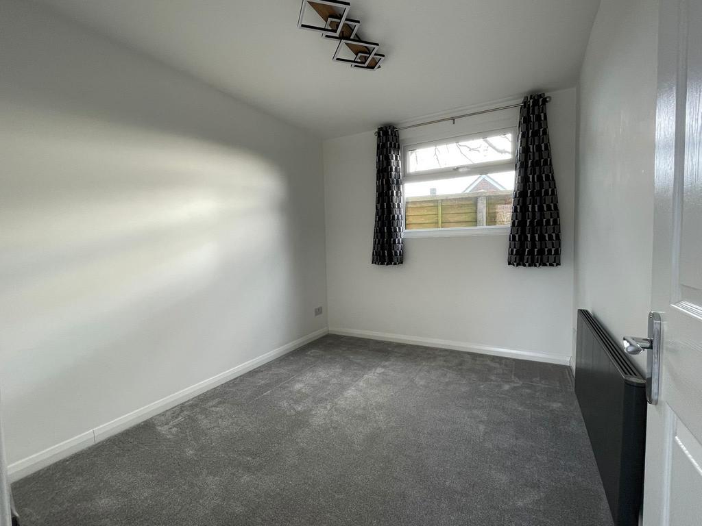 L - Garden Room 4