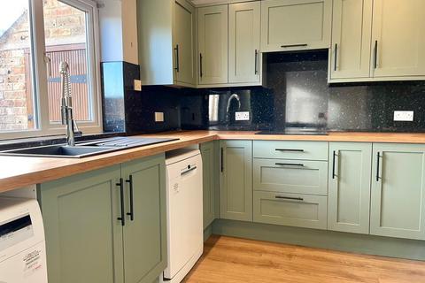 3 bedroom house to rent, Buckingham Road, Parkstone, Poole