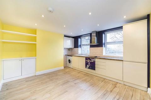 2 bedroom flat to rent, Lewisham Way, London SE14
