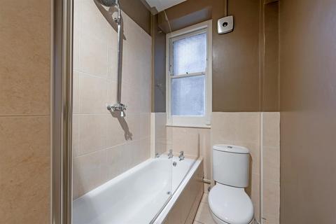 1 bedroom flat to rent, Waldemar Avenue, London