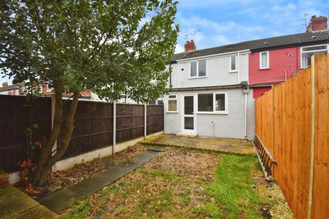 3 bedroom terraced house for sale, Roslyn Road, Hull