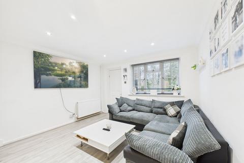 2 bedroom terraced house for sale, Ridgehurst Drive, Horsham RH12