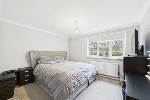 2 bedroom terraced house for sale, Ridgehurst Drive, Horsham RH12