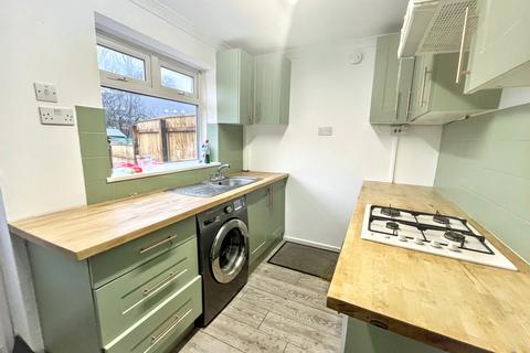 2 bedroom end of terrace house to rent, Vista Rise, Fairwater, Cardiff