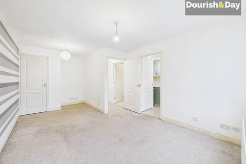 1 bedroom ground floor flat for sale, Kamienna Close, Stafford ST17