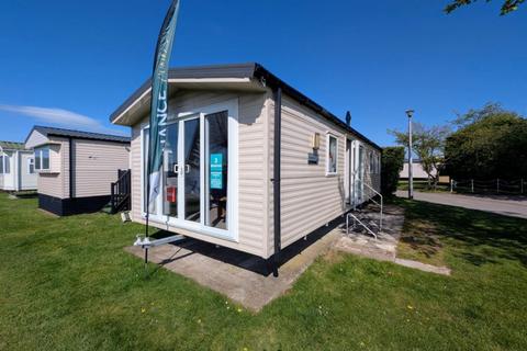 3 bedroom park home for sale, Rawcliffe Hall Holiday Park – Lancashire