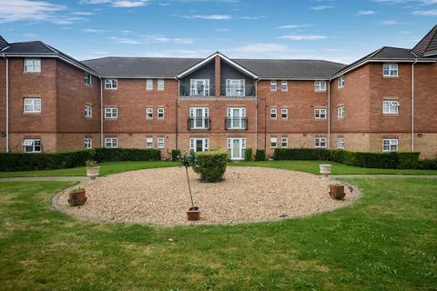 2 bedroom apartment to rent - Hampton Court Way, Widnes, WA8 3EA