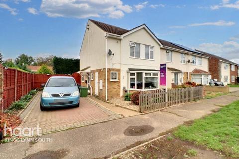 3 bedroom end of terrace house for sale, Regency Avenue, King's Lynn