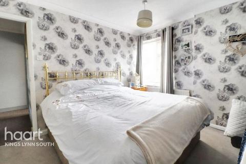 3 bedroom end of terrace house for sale, Regency Avenue, King's Lynn