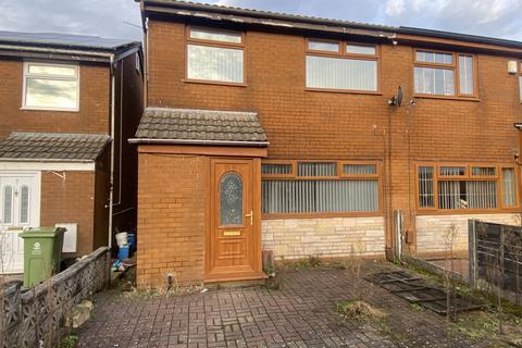3 bedroom semi-detached house to rent, Belmont Way, Oldham, Lancashire, OL9