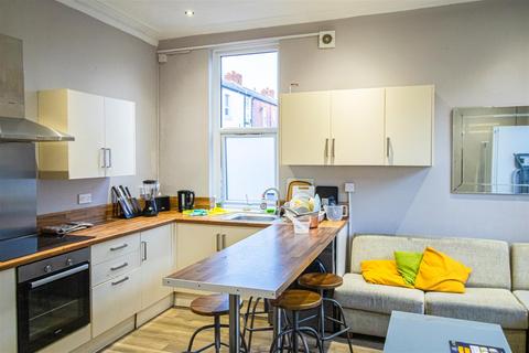 undefined, Spacious Room to Let on Villiers Street, Preston