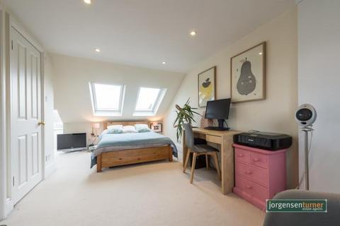 4 bedroom house to rent, Ethelden Road, Shepherds Bush, London,W12