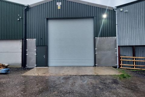 Warehouse to rent - Writtle