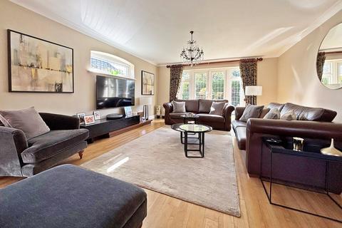 4 bedroom detached house for sale, Whitecroft Way, Park Langley, Beckenham, BR3