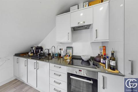 1 bedroom apartment to rent, Ferme Park Road, London, N4