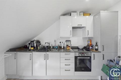 1 bedroom apartment to rent, Ferme Park Road, London, N4