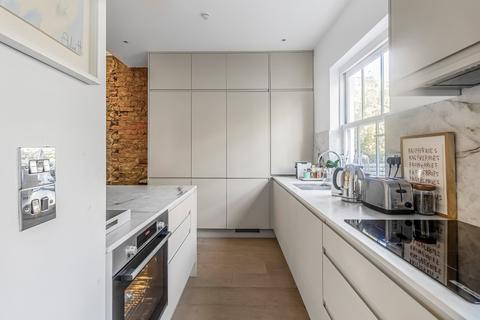 3 bedroom flat to rent, Ledbury Road, Notting Hill, London, W11
