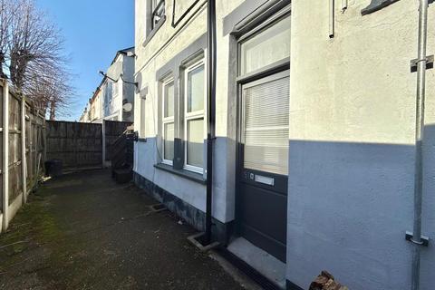 Property to rent, North Road, Westcliff-On-Sea