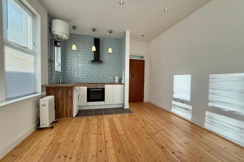 Property to rent, North Road, Westcliff-On-Sea