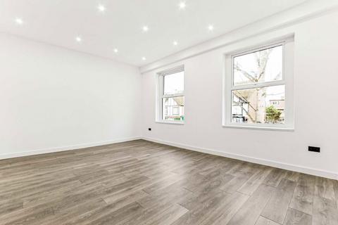 3 bedroom flat for sale, Surbiton Road, Kingston Upon Thames KT1