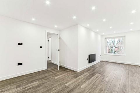 3 bedroom flat for sale, Surbiton Road, Kingston Upon Thames KT1