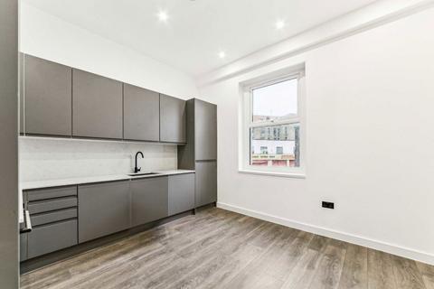 3 bedroom flat for sale, Surbiton Road, Kingston Upon Thames KT1