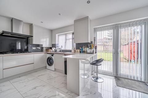 4 bedroom semi-detached house for sale, Hatton Avenue,  Slough,  SL2,  SL2