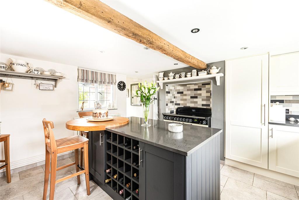 Kitchen/Breakfast Rm