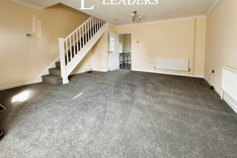 2 bedroom semi-detached house to rent, Commodore Road, Lowestoft, NR32