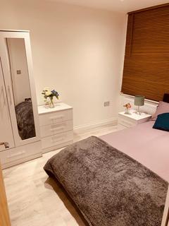 1 bedroom in a house share to rent, Princes Avenue, Watford WD18