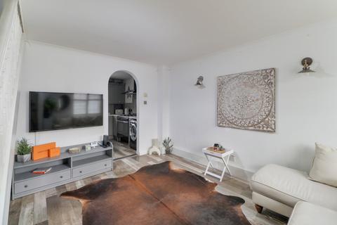 2 bedroom terraced house for sale, Lidiard Gardens, Southsea